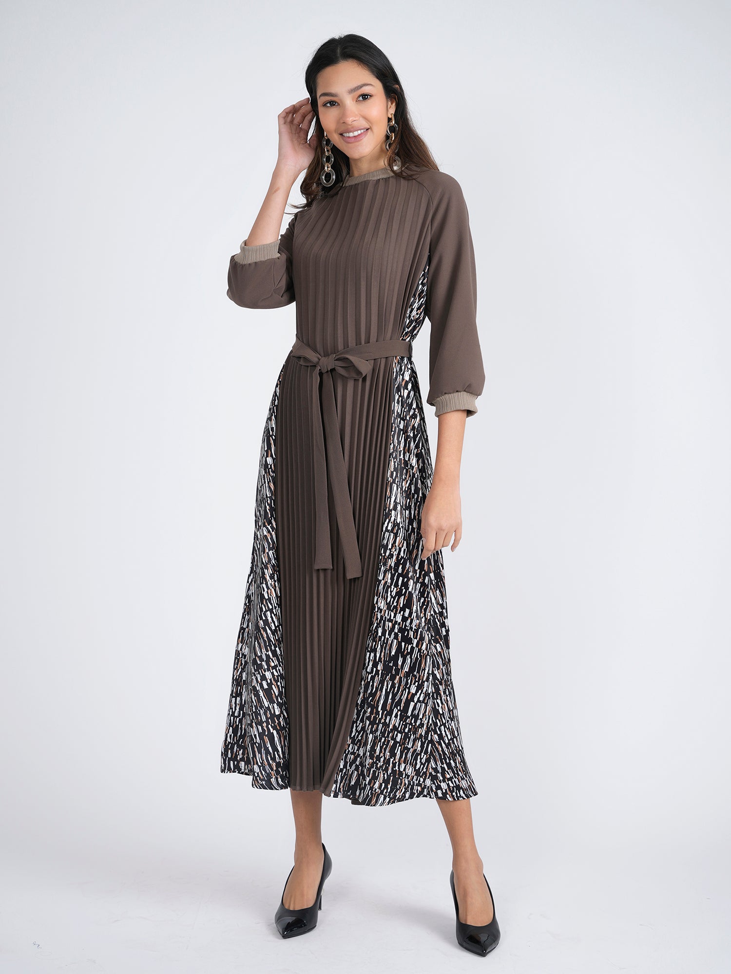 Dressing the Larger Bustline - PinkOrchidFashion Dressing the Larger Bustline - PinkOrchidFashion