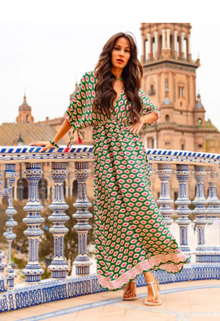 Dressing to hide your midsection … - PinkOrchidFashion