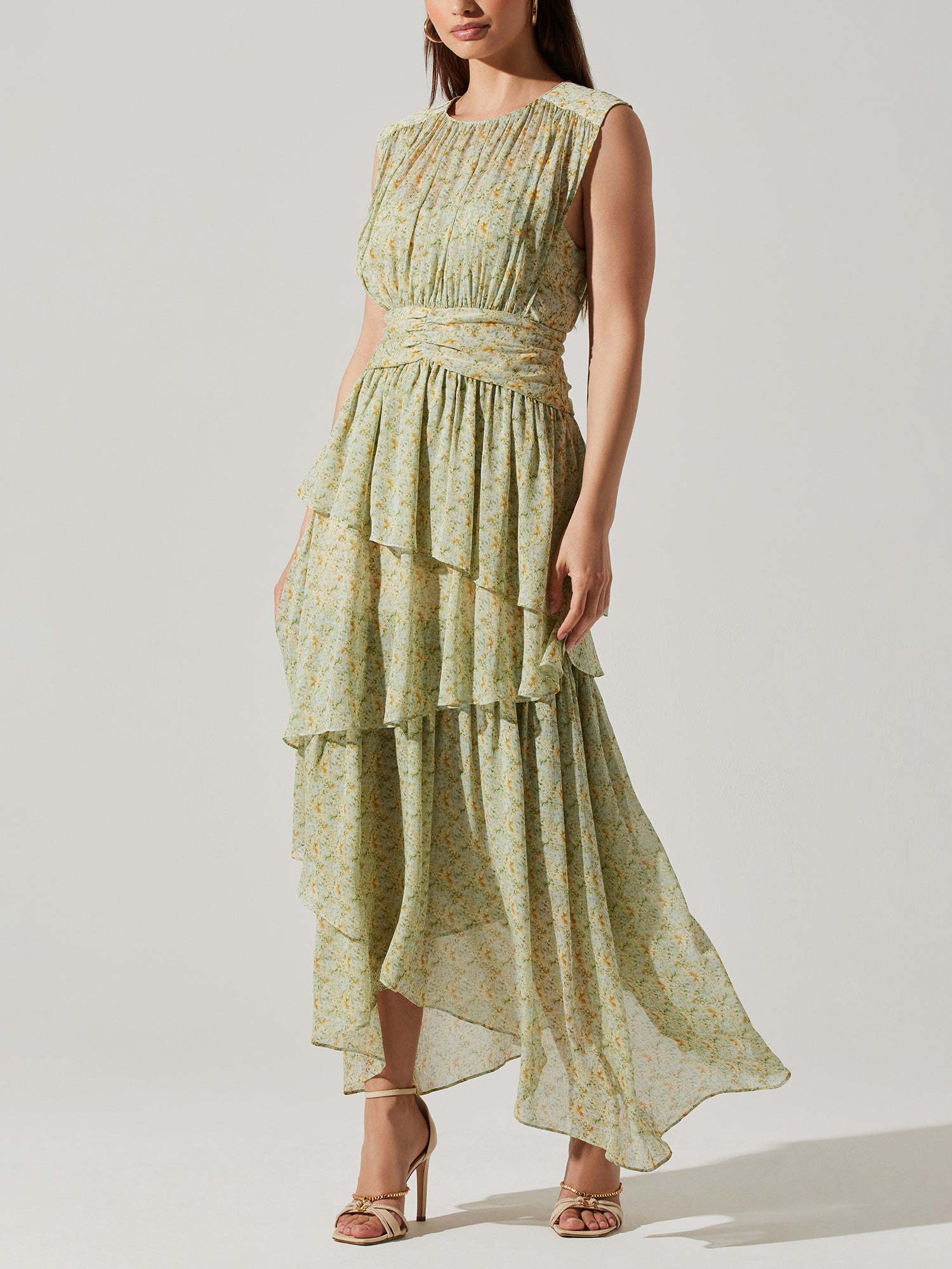 ASTR Sleeveless Tiered Midi Dress