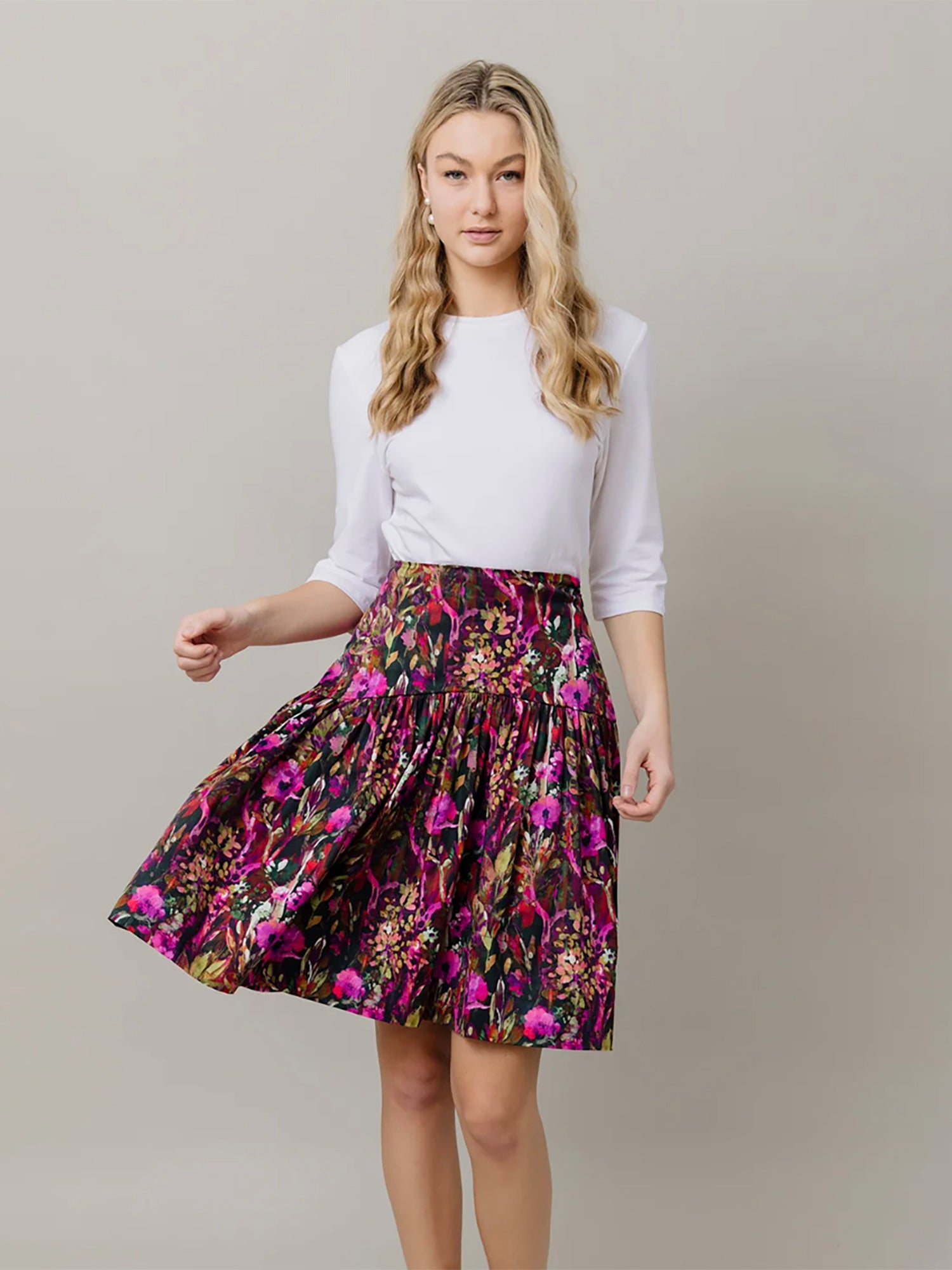 White t-shirt 2024 skater skirt