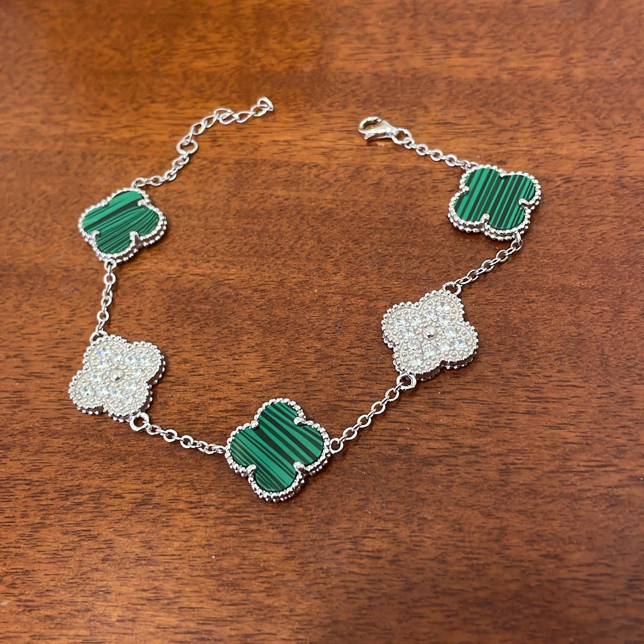 Green van cleef set - earrings and bracelet