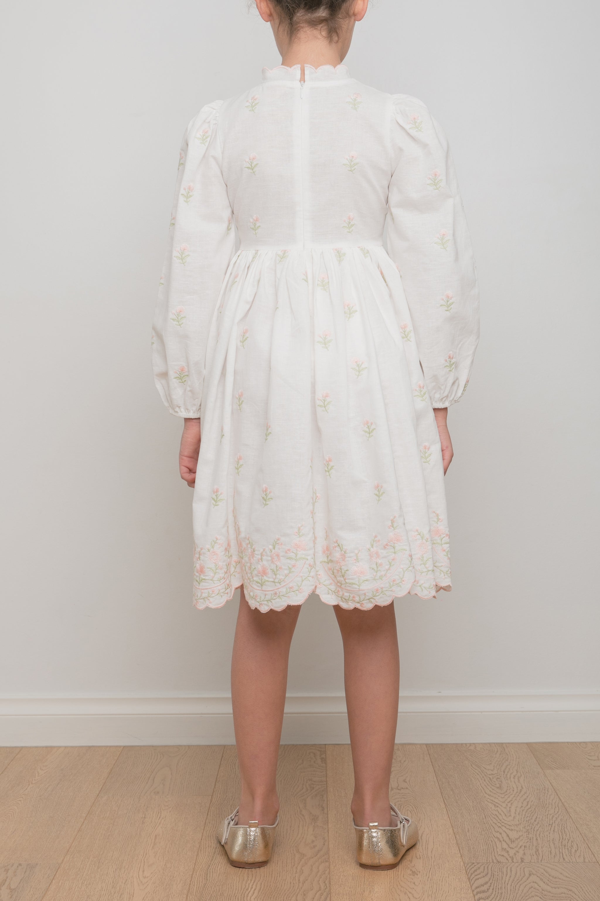 Petite Amalie Embroidered Rose Linen Dress - Dresses Pink / 8 Petite Amalie Embroidered Rose Linen Dress - Dresses Pink / 8