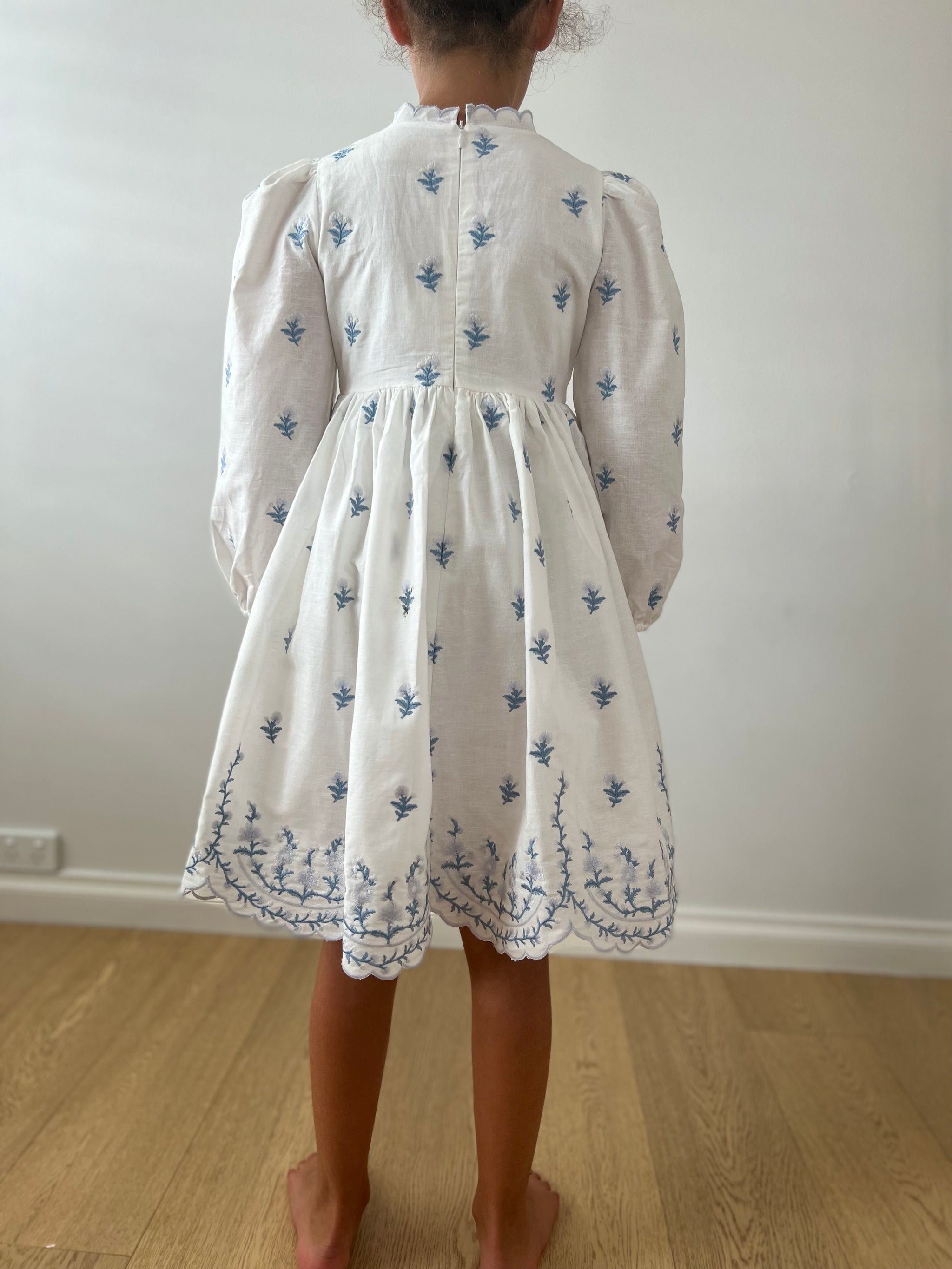 Petite Amalie Embroidered Rose Linen Dress - Dresses - PinkOrchidFashion Petite Amalie Embroidered Rose Linen Dress - Dresses - PinkOrchidFashion