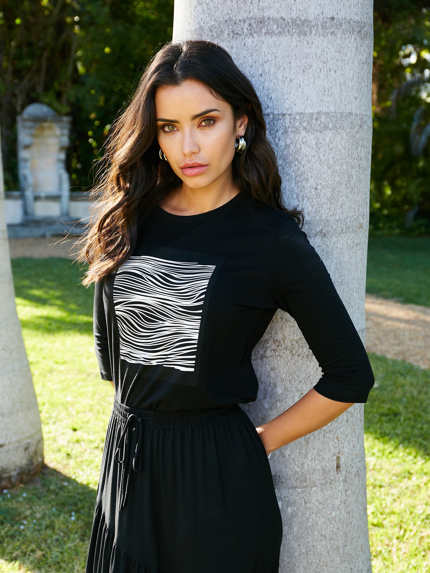 Pashmina Wave Graphic Tee - Tops